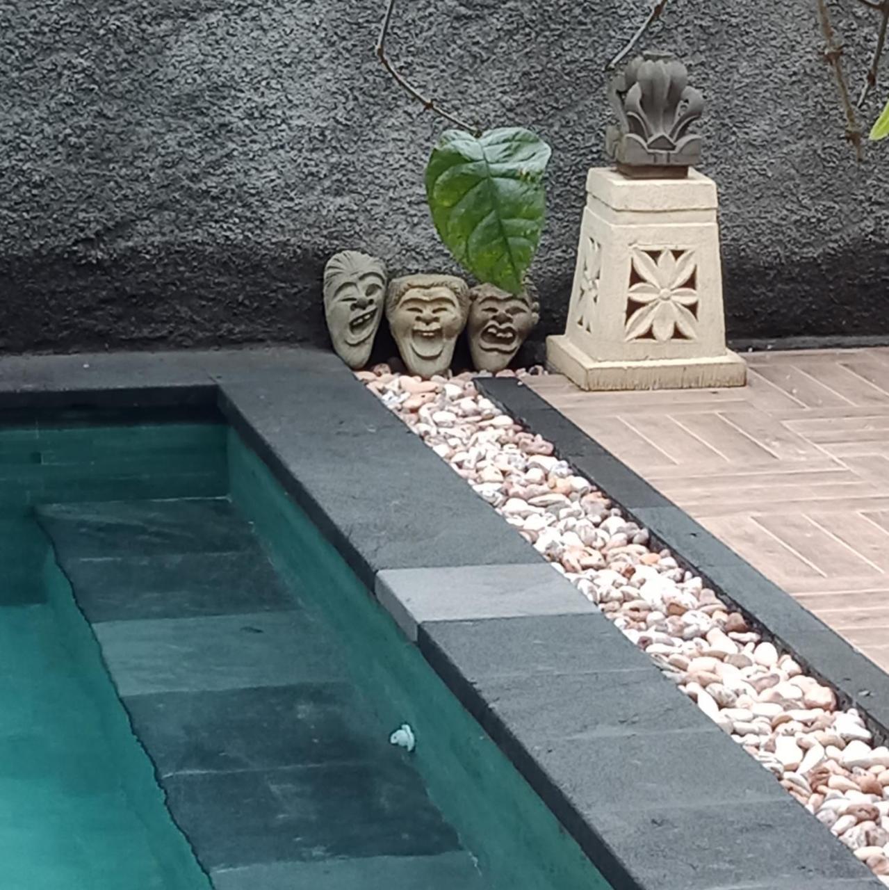 D'Puja Home Stay And Spa Нуса-Дуа Экстерьер фото